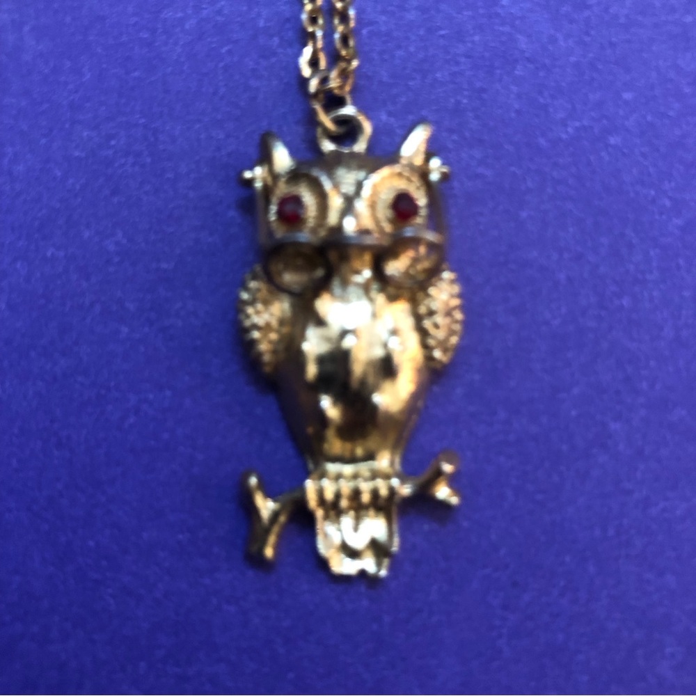 Lovely Little Vintage Owl with red eyes with glasses that move up and down. - Picture 2 of 9